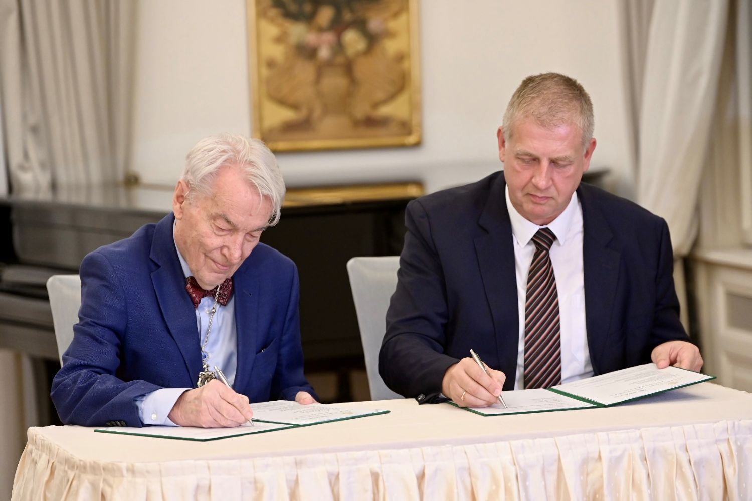 Elősegíti a két intézmény szakmai célkitűzéseinek megvalósítását a Magyar Corvin-lánc Testület és a Szellemi Tulajdon Nemzeti Hivatala között létrejött együttműködési megállapodás