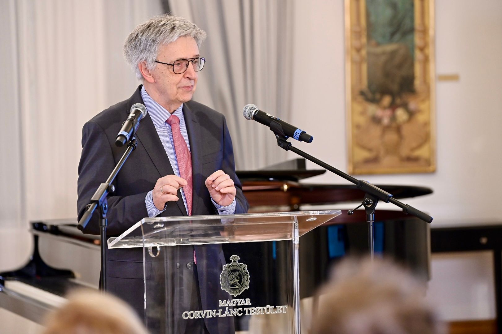 A tudomány és a művészetek kapcsolata: Lovász László Corvin Szalon estje