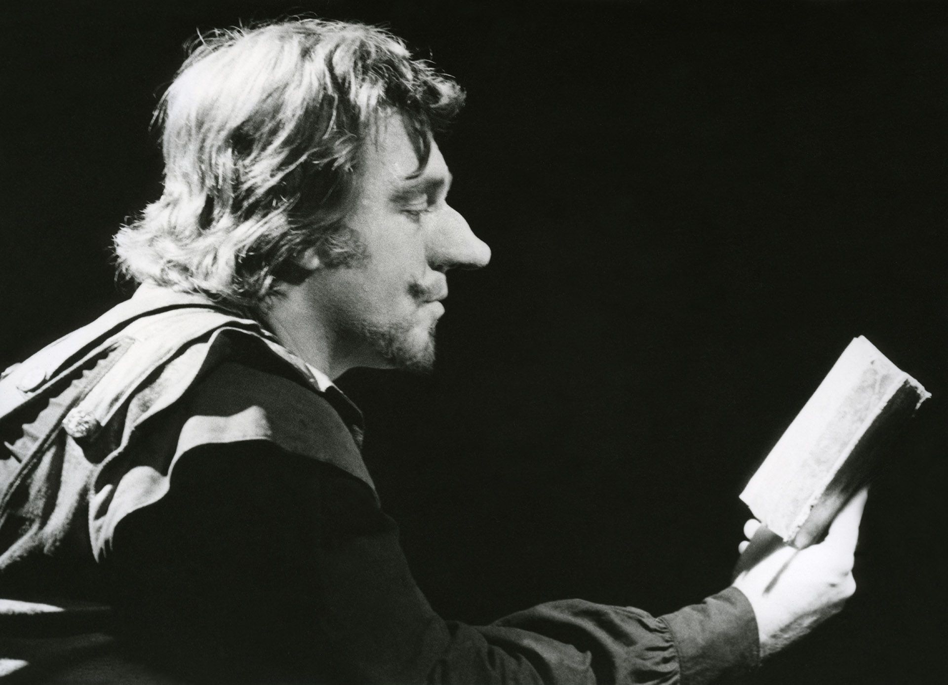 Huszti-Peter_foto_02_Cyrano-De-Bergerac_©Ikládi-László_RET.jpg