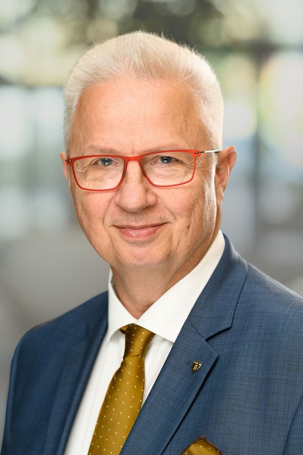 Prof. Dr. Trócsányi László